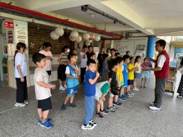 20250523財團法人白陽山慈善基金會端午節前夕贈送弱勢學生家庭素肉粽:LINE_ALBUM_20250523白陽山慈善基金會贈粽_250523_4